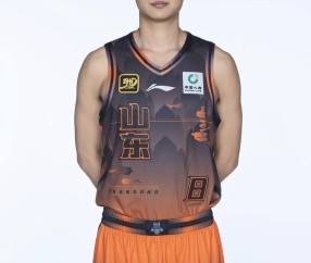 YIHAO- 关键时刻亚冠焦点战，山东男篮主帅复盘，震撼外界，身体对抗强度拉满