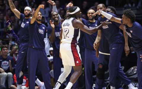 壹号娱乐-包含出色防守引发热议！，詹姆斯在德国队比赛中反败为胜赛场气氛高涨的词条