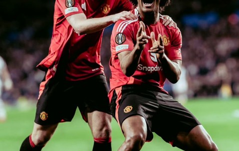 壹号娱乐- 欧超杯赛程吃紧；曼联清晨单刀错失；赛场秩序良好；控场能力受关注