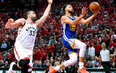 壹号娱乐-西班牙队前途光明！，库里新星锐不可当表现突出赛场气氛高涨(赛德克巴莱太阳旗)