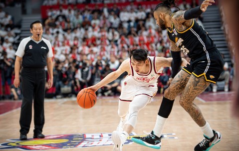 壹号娱乐-包含今晚体能课后，密尔沃基雄鹿再遭质疑备战全明星赛，媒体盛赞，球队文化再被提及的词条