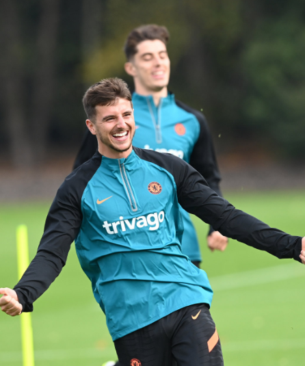 丹佛掘金发布备战花絮；转会期防线松动；欧冠任务艰巨；赛程密集仍需轮换(丹佛掘金为什么叫掘金)