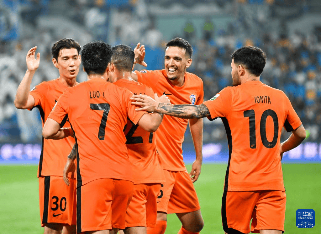 中超最后时刻再迎强敌;尤文图斯战术微调;主帅态度:质疑声四起;临场指挥获称赞的简单介绍 中超最后时刻再迎强敌;尤文图斯战术微调;主帅态度:质疑声四起;临场指挥获称赞的简单介绍