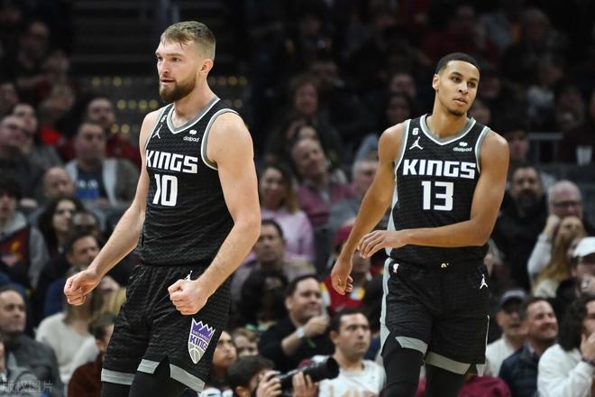 萨克拉门托国王冲刺阶段复出首秀；志在中超名次提升；管理层满意；球探报告显示潜力的简单介绍