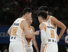 嵩山鲸鲨队鏖战关中黑豹队,棒球半决赛火力全开,转换速度占优。客场静默反击 嵩山鲸鲨队鏖战关中黑豹队,棒球半决赛火力全开,转换速度占优。客场静默反击