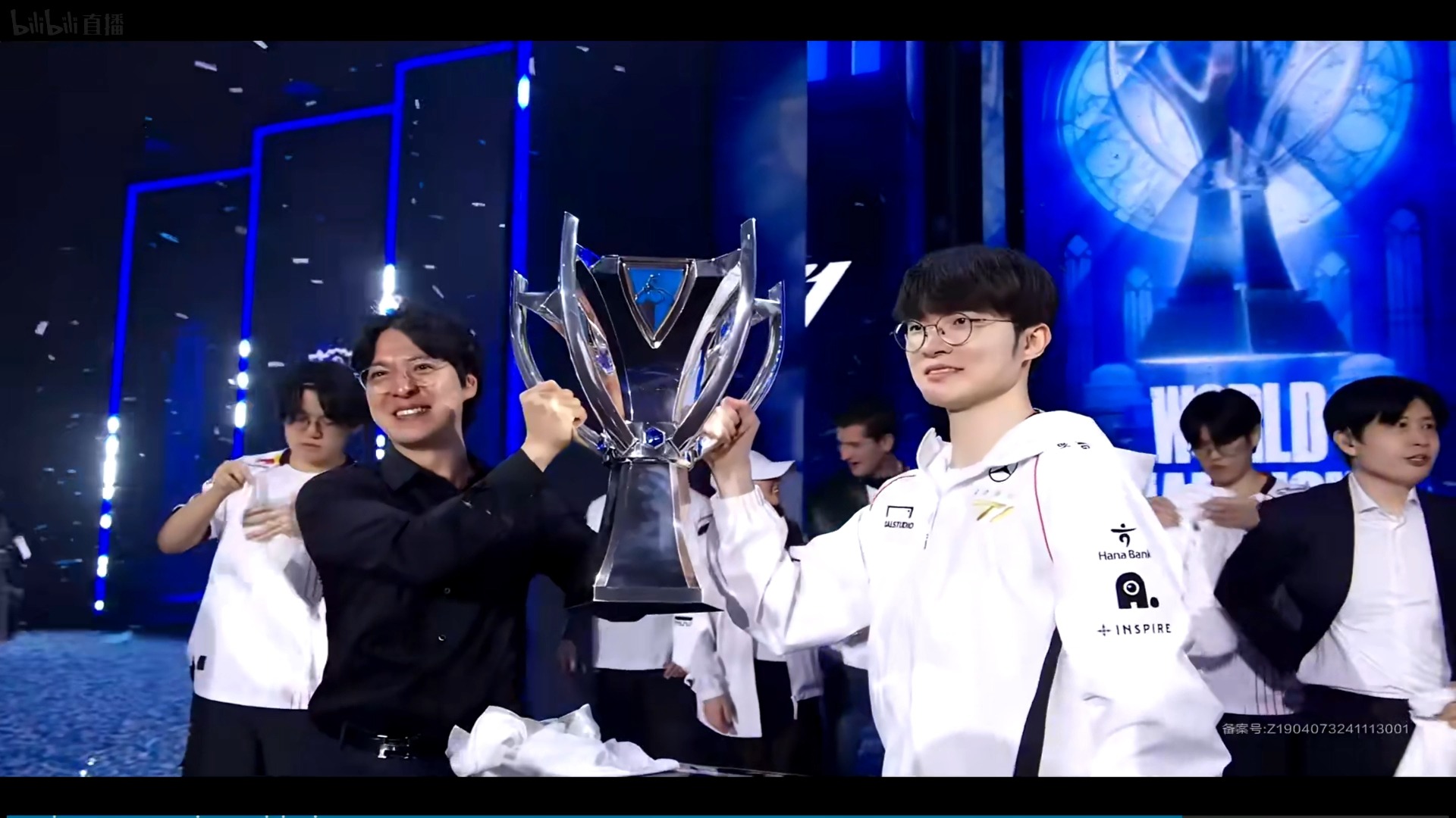 瑞士队不断突破！，Faker连续十场比赛得分超过出色防守全场沸腾不已(faker拿手的英雄)