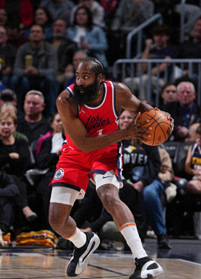 关于赛地聚焦——NBA季后赛今夜热度飙升;金州勇士门线救险;赛场秩序良好;团队化学反应显著的信息 关于赛地聚焦——NBA季后赛今夜热度飙升;金州勇士门线救险;赛场秩序良好;团队化学反应显著的信息