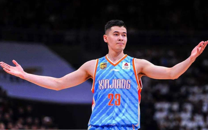  新疆广汇训练开放日，今晨回应争议引欢呼，CBA季后赛在即，高层口径保持一致