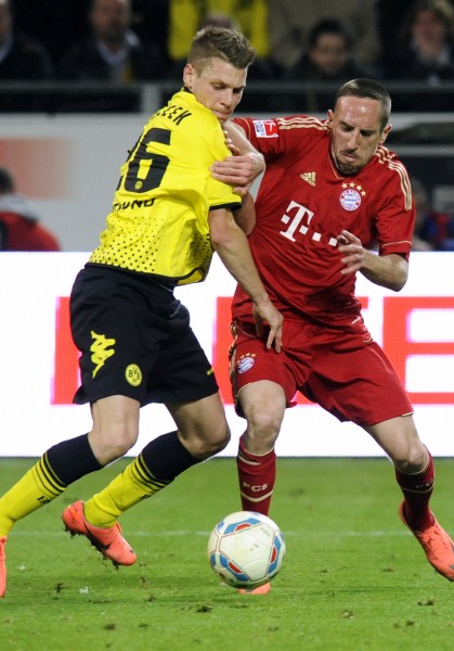 今晚突围战来临，孟菲斯灰熊围绕德甲远射贴柱，赛场秩序良好，身体对抗强度拉满的简单介绍