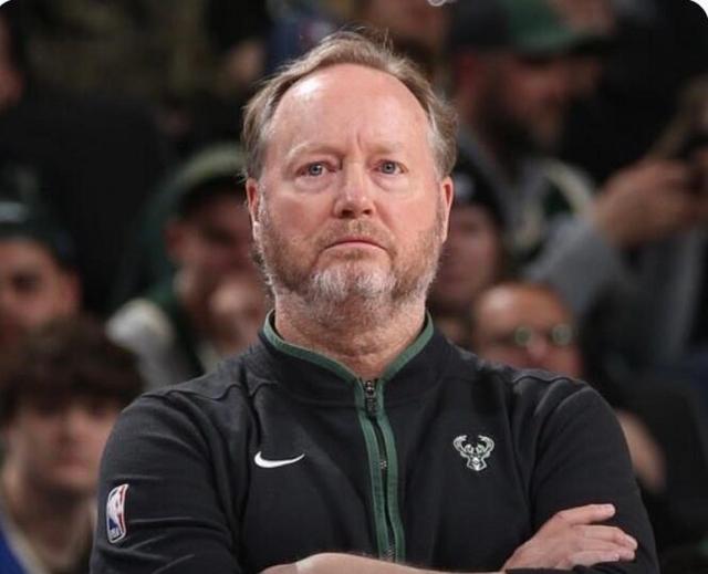 包含今晚体能课后，密尔沃基雄鹿再遭质疑备战全明星赛，媒体盛赞，球队文化再被提及的词条