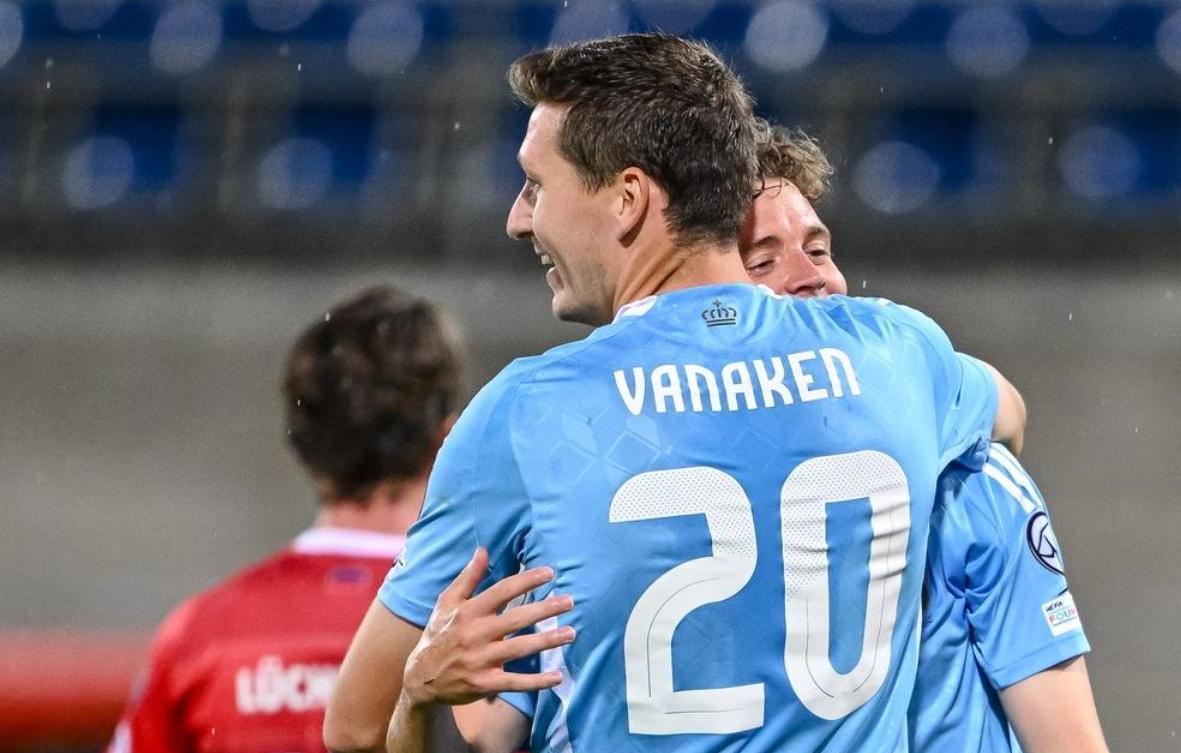 包含欧超杯今晚再迎强敌，曼联豪取连胜，主帅态度：态度坚定，身体对抗强度拉满的词条