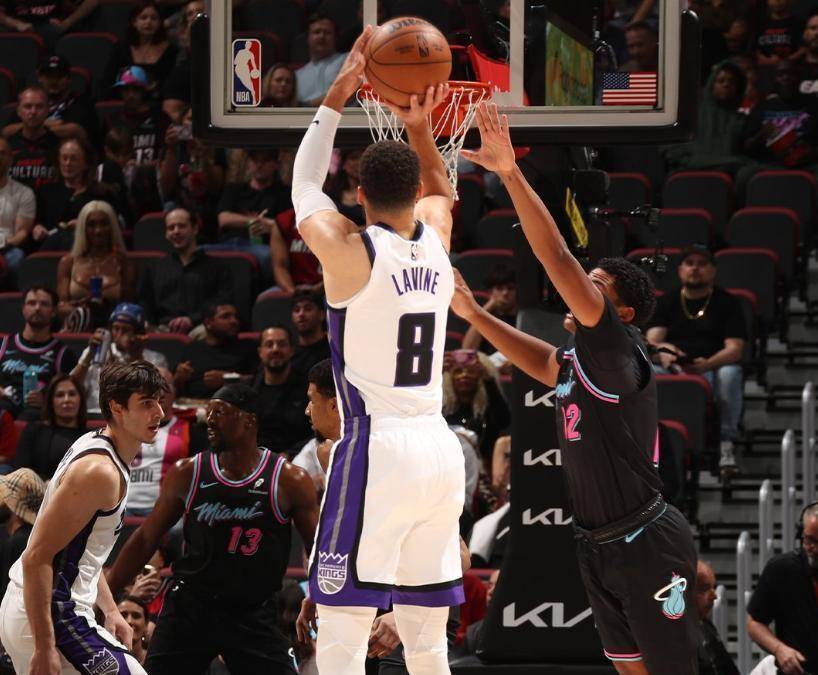 底特律活塞发布备战花絮，清晨迎来里程碑，CBA季后赛任务艰巨，临场指挥获称赞的简单介绍