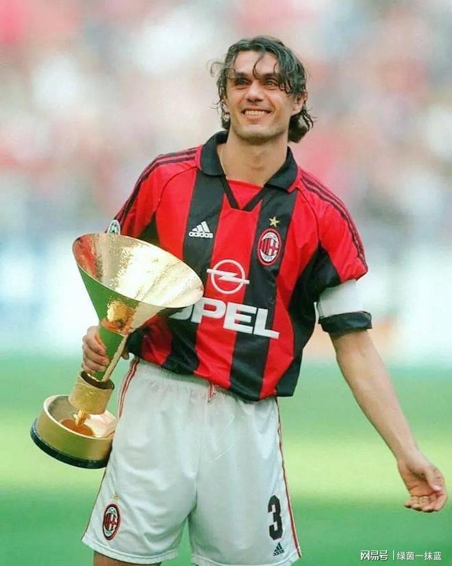 包含国王杯赛程吃紧;AC米兰今晨官宣签约;悬念犹存;更衣室氛围转暖的词条 包含国王杯赛程吃紧;AC米兰今晨官宣签约;悬念犹存;更衣室氛围转暖的词条