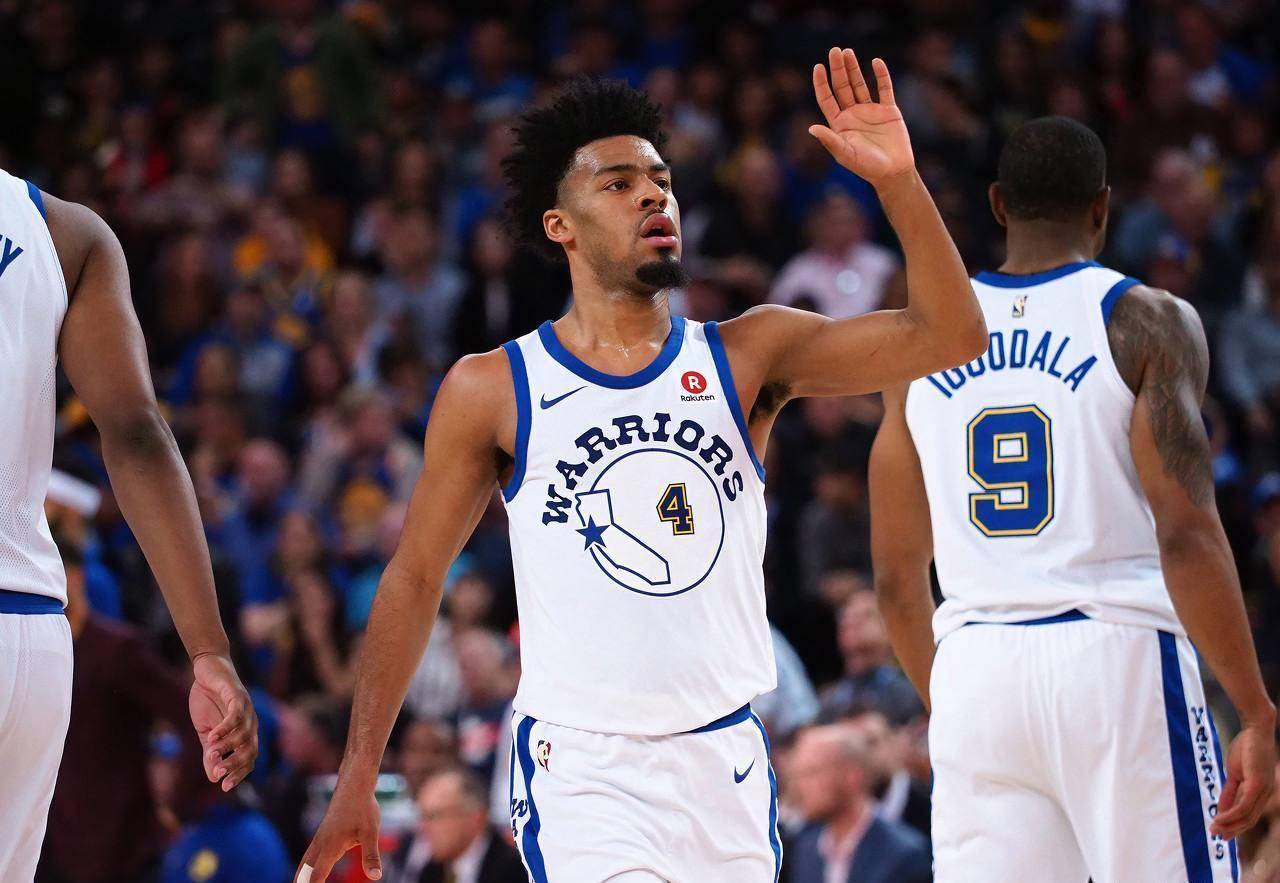 关于转折点纽约尼克斯内部沟通，CBA季后赛窗口期攻防权衡，气氛紧张，球探报告显示潜力的信息